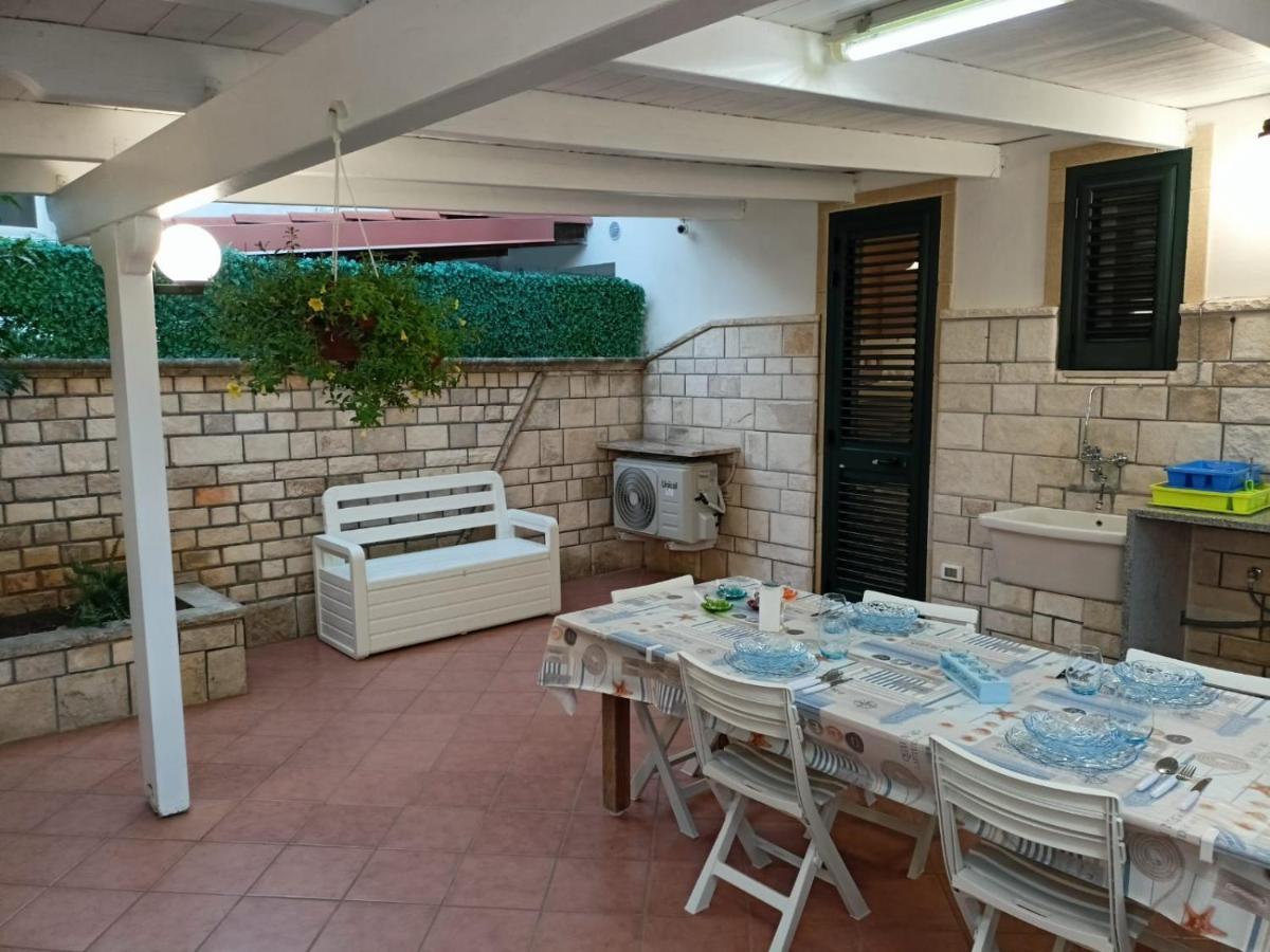 Villetta Poesia 50 M Dal Mare Con Giardino E Parcheggio Torre dell'Orso Εξωτερικό φωτογραφία